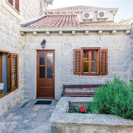 Grgurici 別荘 スラノ